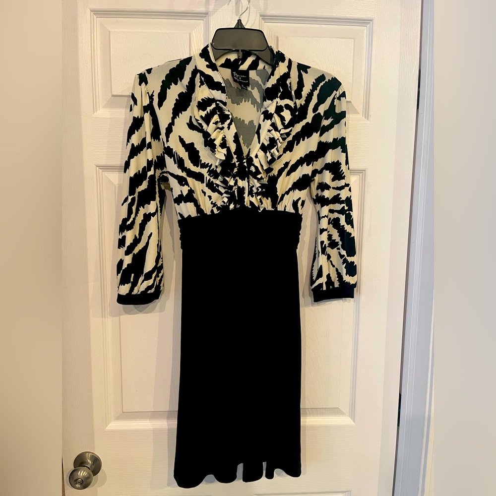 Black and white long sleeve dress